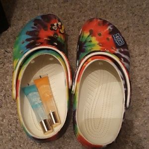 crocs and unused lip gloss